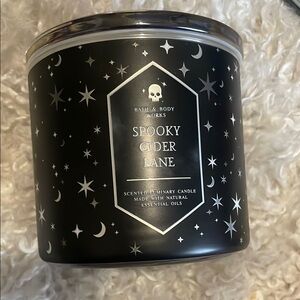 Bath & Body Works Spooky Cider Lane Candle - Black and White